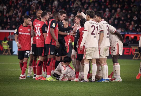 Leverkusen vs. FC Bayern München