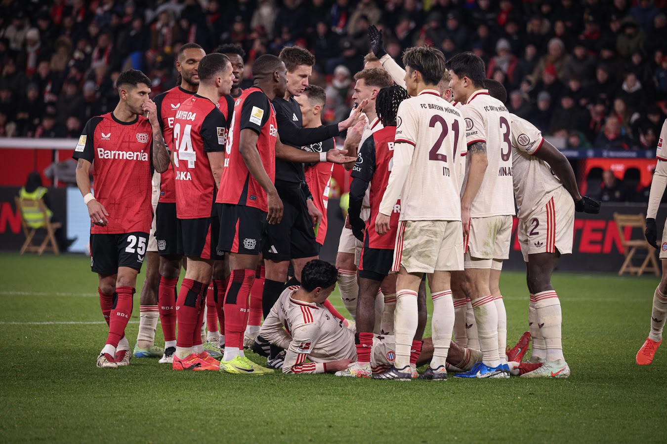 Leverkusen vs. FC Bayern München